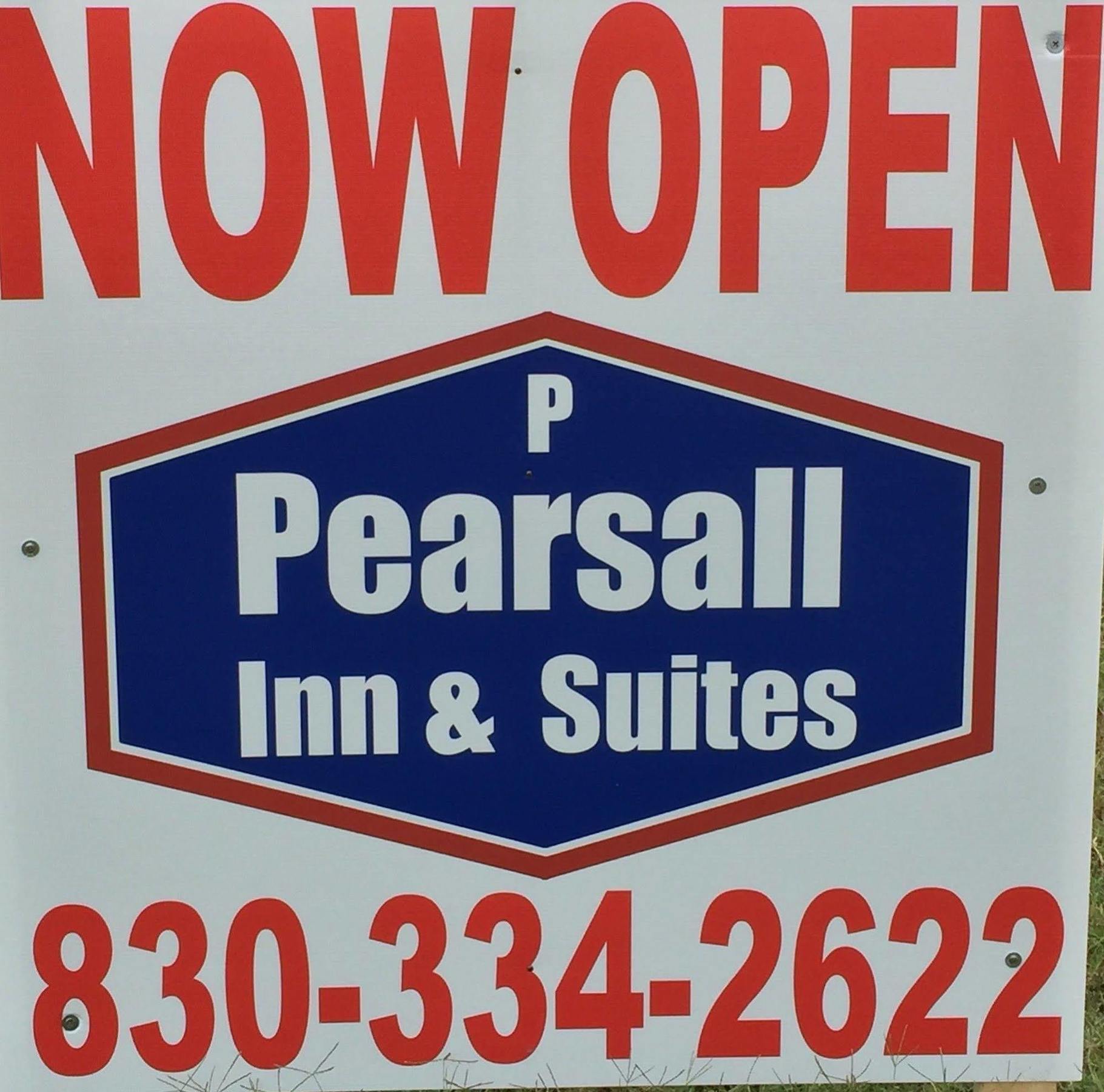 Pearsall Inn And Suites Eksteriør bilde